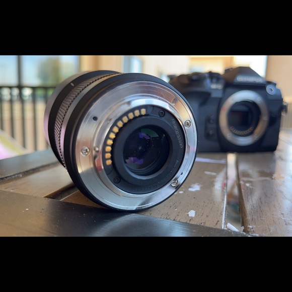 Olympus OM 1 Mark II with 25mm 1.7 Panasonic lens - Picture 7 of 8